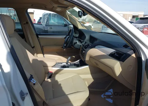 2014 BMW X3 xDrive28I z USA, uszkodzony, nr VIN 5UXWX9C59E0D09153